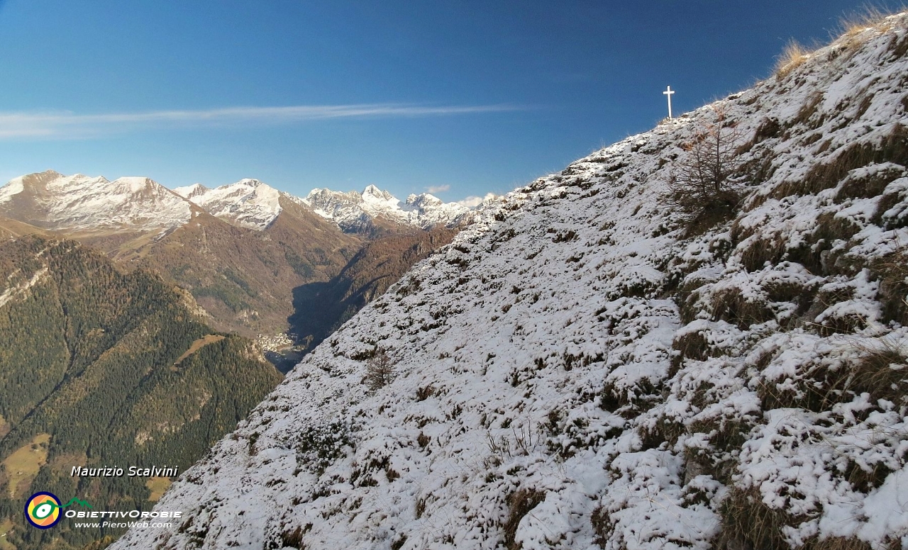 59 Ciao ciao Pizzo Badile, piccola vetta, grandi panorami..!!.JPG